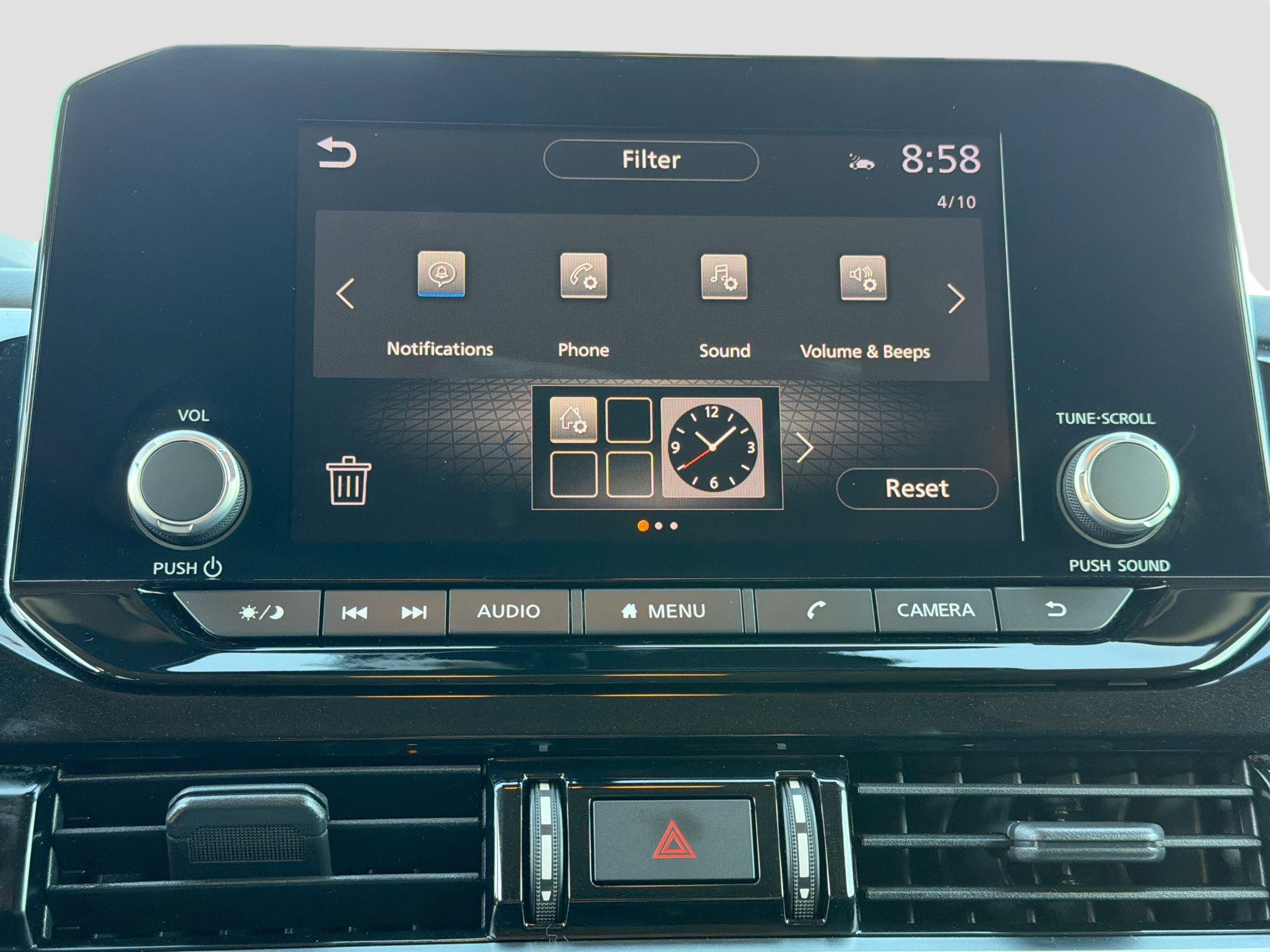 Used 2023 Nissan Pathfinder SV w/ SV Premium Package image 30