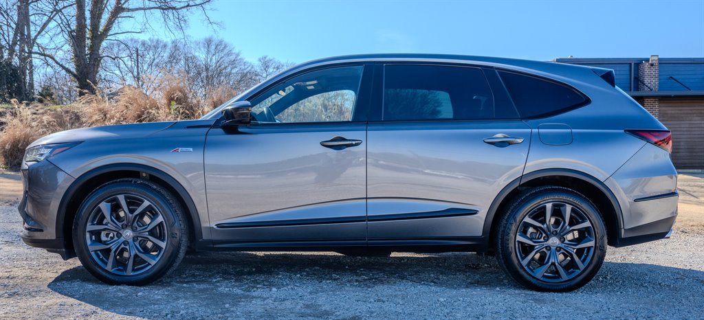 Used 2023 Acura MDX A-Spec image 2