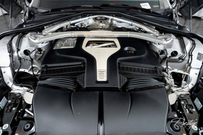 Used 2025 Aston Martin DBX 707 image 6