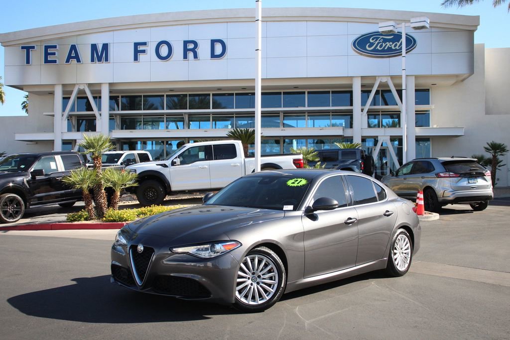 Used 2021 Alfa Romeo Giulia Sprint RWD image 2