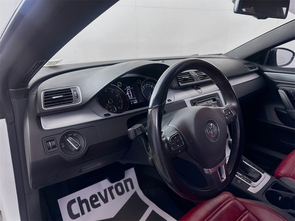 Used 2015 Volkswagen CC R-Line image 9
