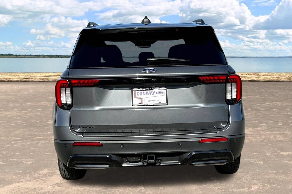 Used 2025 Ford Explorer ST-Line w/ Premium Package RWD image 7