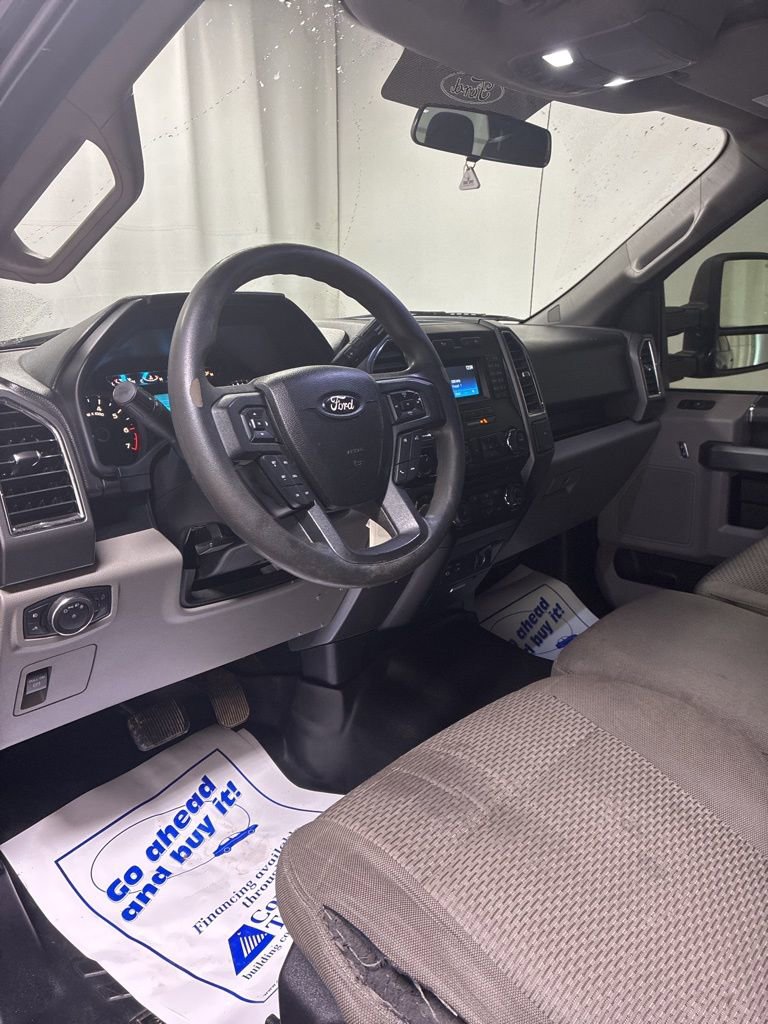 Used 2015 Ford F150 XLT image 11