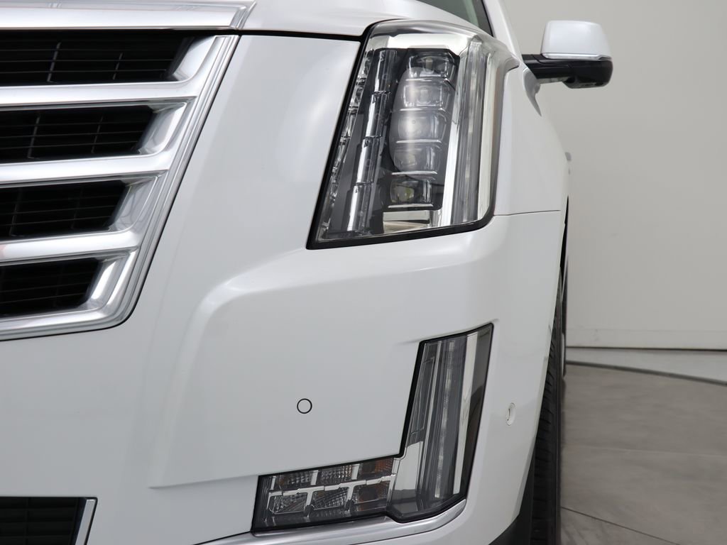 Used 2020 Cadillac Escalade ESV Luxury image 10
