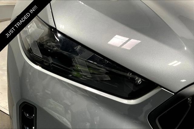 Used 2024 BMW X6 xDrive40i w/ Premium Package image 31