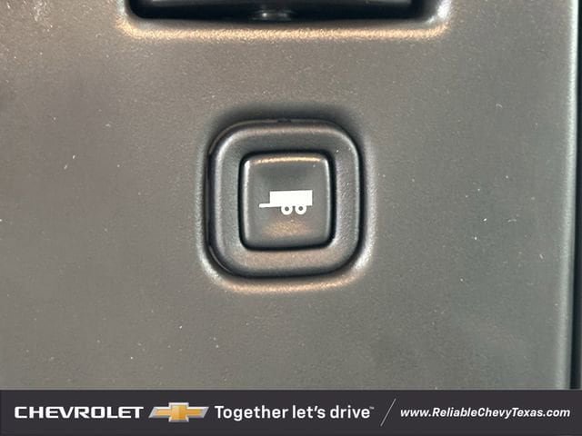 New 2026 Chevrolet Express 3500 w/ Driver Convenience Package RWD image 22