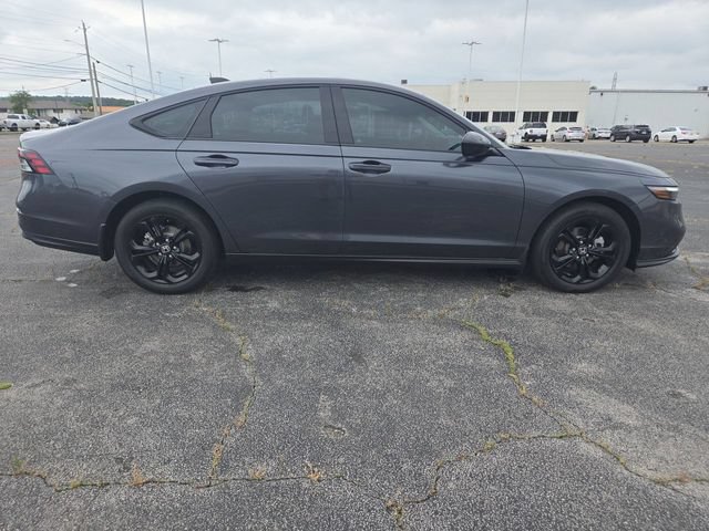 Used 2025 Honda Accord SE image 9