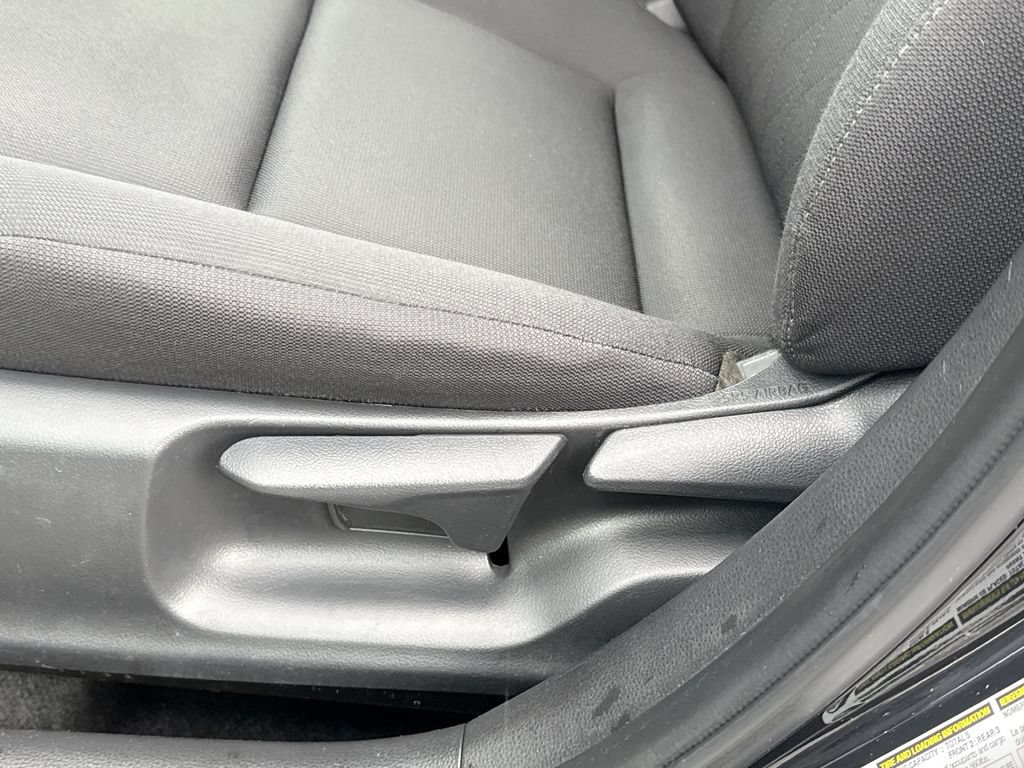 Used 2024 Toyota Corolla LE FWD image 14