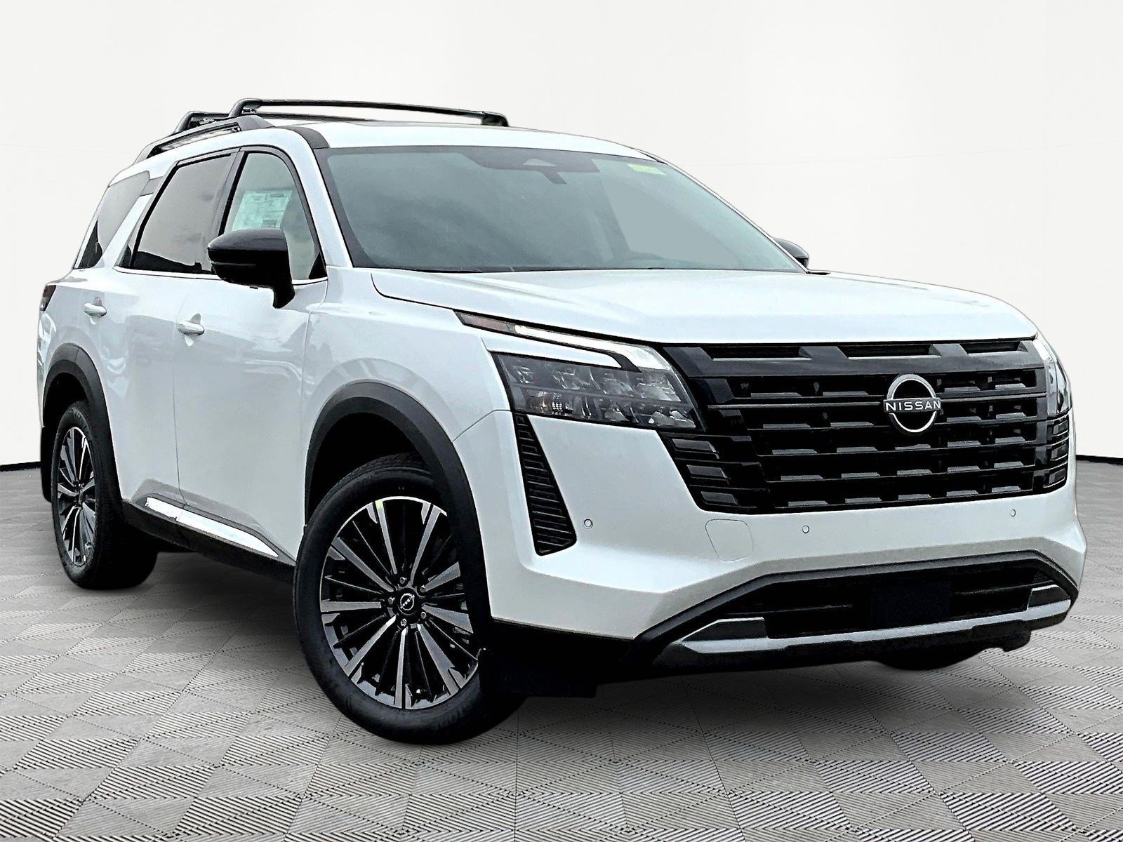 New 2026 Nissan Pathfinder Platinum AWD/4WD image 3