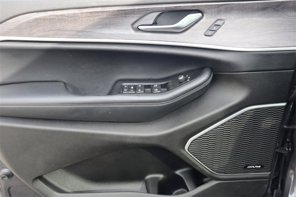 Used 2022 Jeep Grand Cherokee L Limited image 19