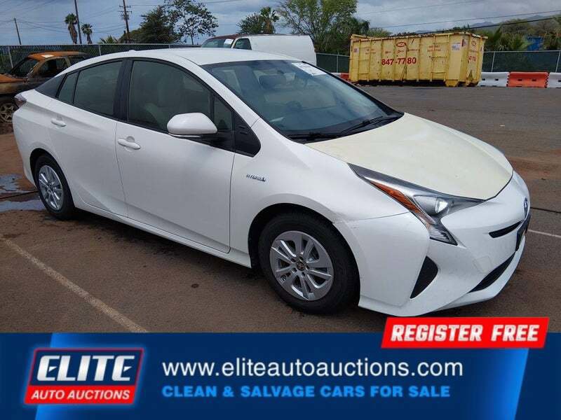 Used 2016 Toyota Prius Two FWD image 2