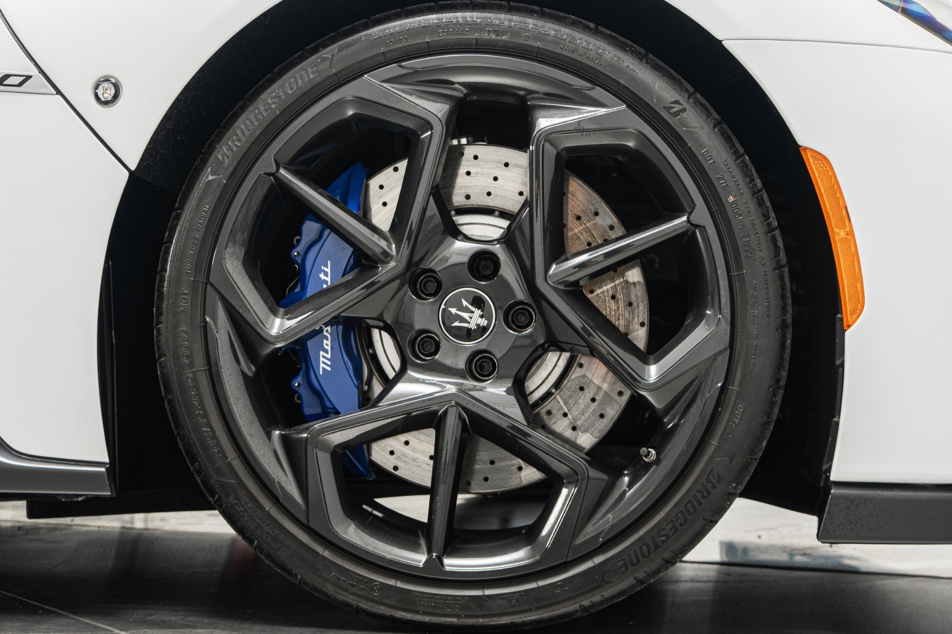Used 2023 Maserati MC20 Spyder RWD image 39