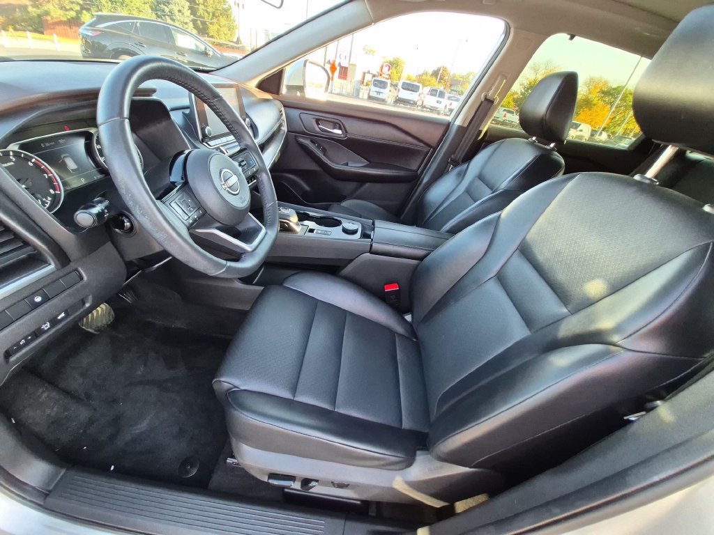 Used 2023 Nissan Rogue SV w/ SV Premium B Package AWD/4WD image 11