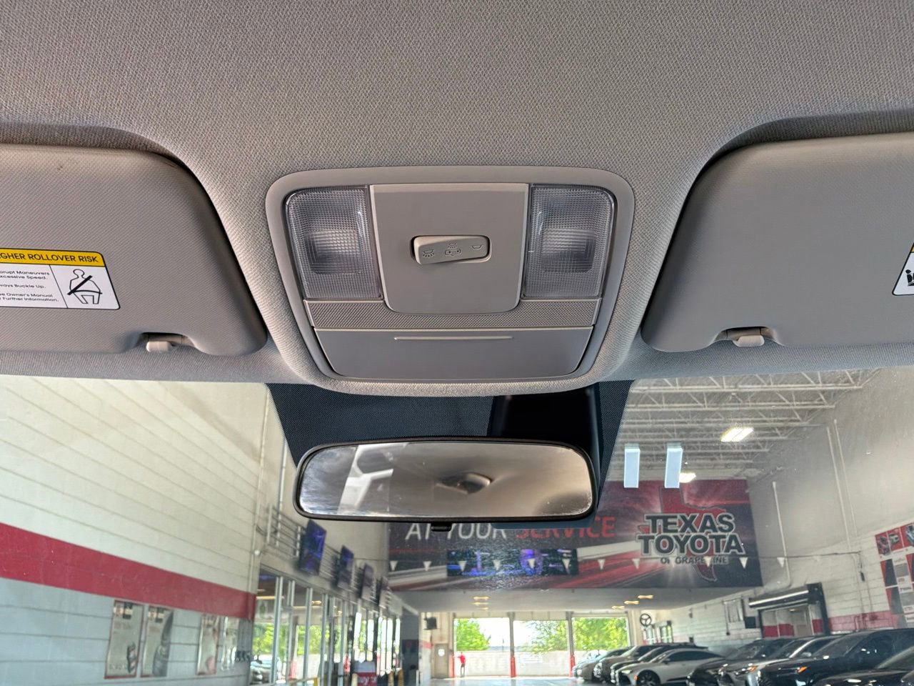 Used 2025 Kia Soul LX w/ LX Technology Package FWD image 14