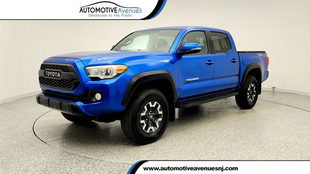 Used 2017 Toyota Tacoma TRD Off-Road AWD/4WD image 1
