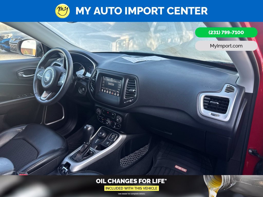 Used 2018 Jeep Compass Latitude w/ Popular Equipment Group AWD/4WD image 29