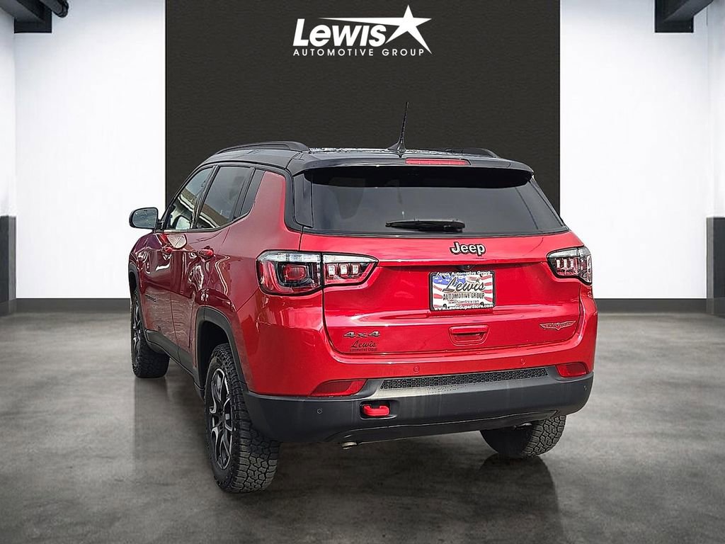 Used 2025 Jeep Compass Trailhawk w/ Sun & Sound Group image 3