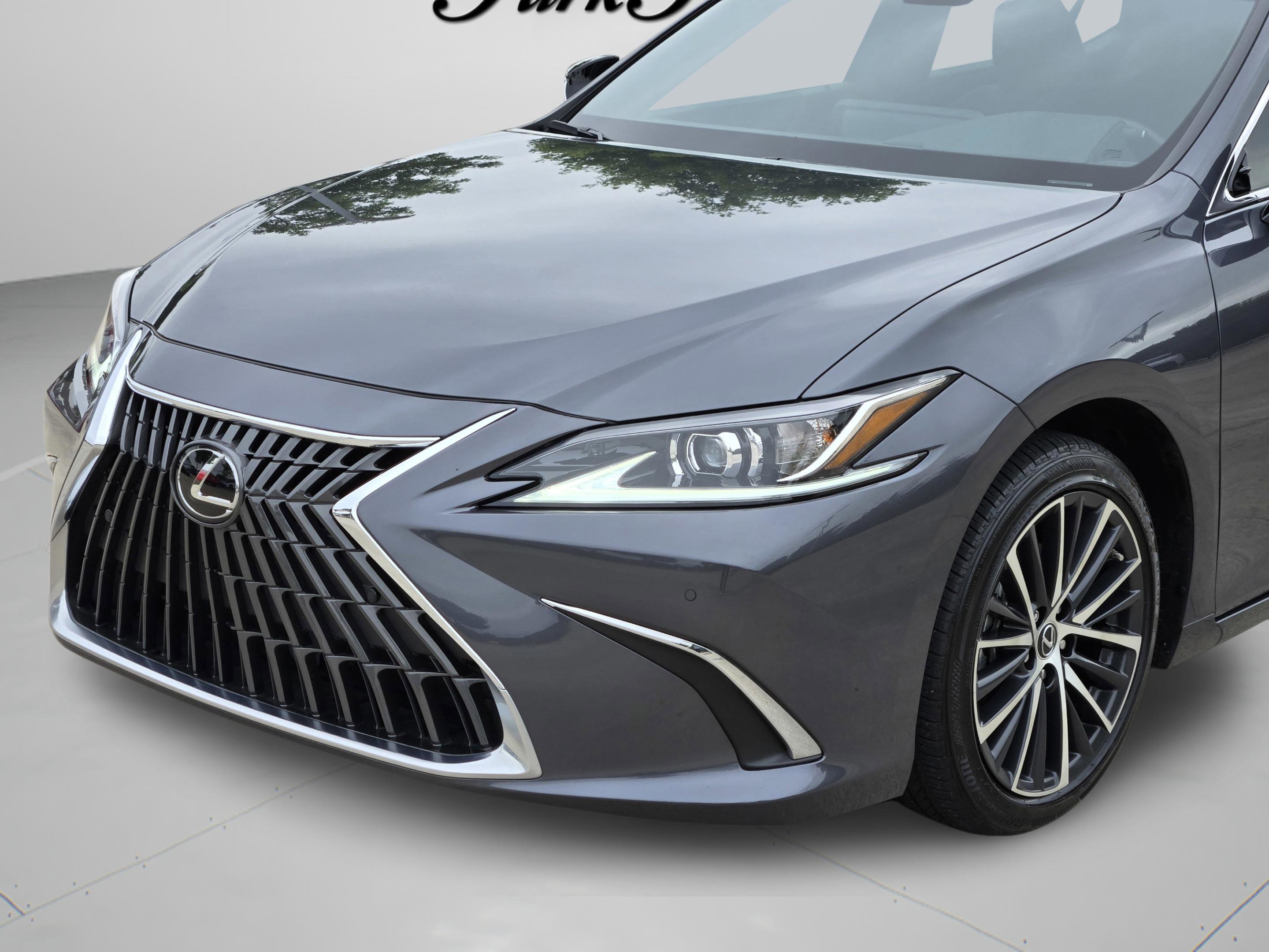 Certified 2025 Lexus ES 300h w/ Premium Package FWD image 36