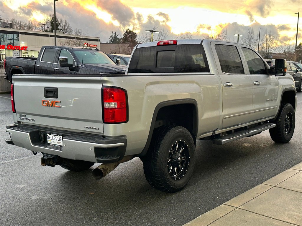 Used 2019 GMC Sierra 3500 Denali image 5