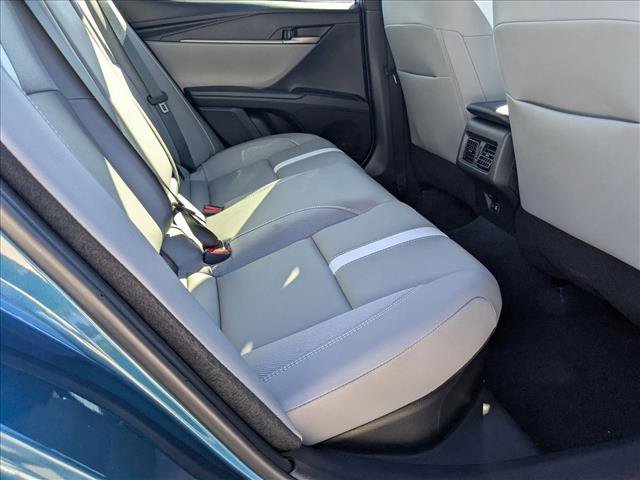 Used 2025 Toyota Camry SE image 18