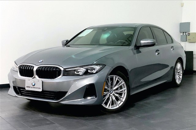 Used 2023 BMW 330i Sedan image 1