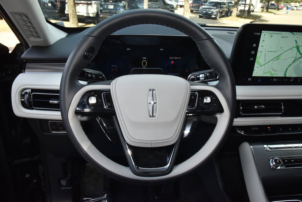 Certified 2026 Lincoln Aviator 2WD w/ Jet Appearance Package image 23