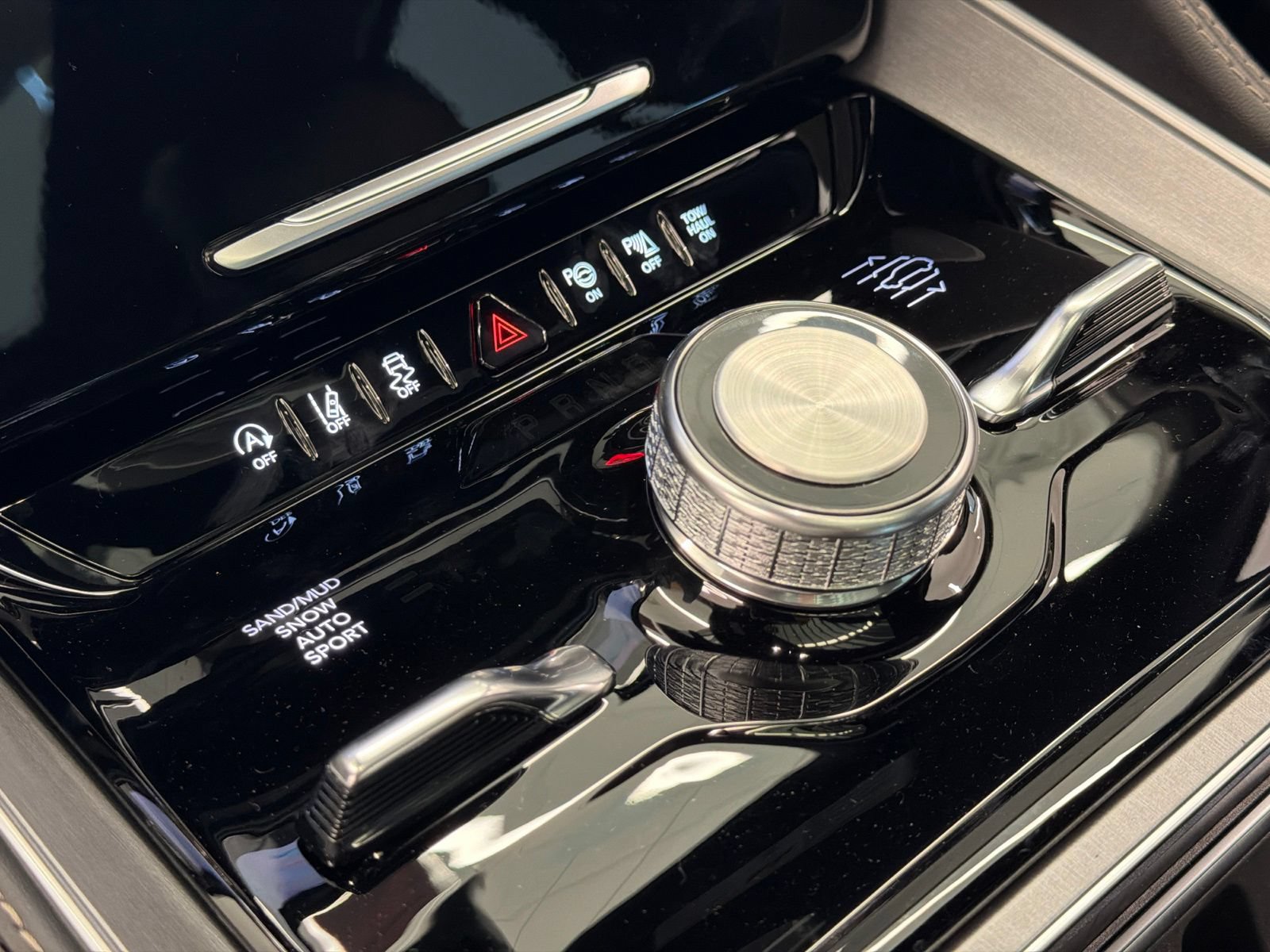 New 2026 Jeep Grand Wagoneer Limited AWD/4WD image 25