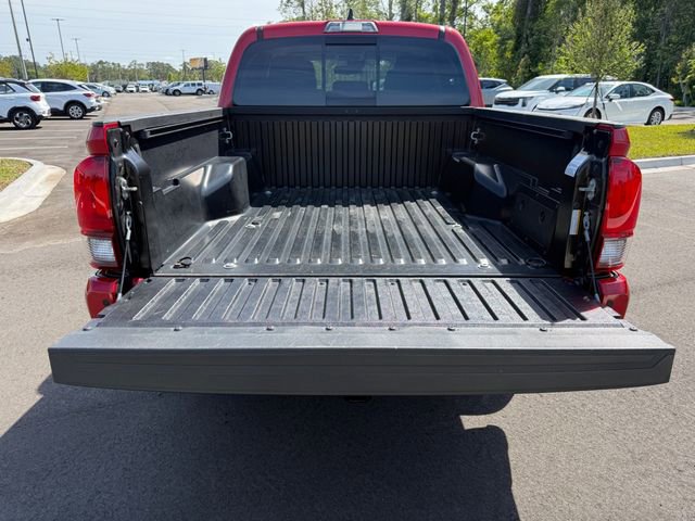 Used 2022 Toyota Tacoma SR5 RWD image 5