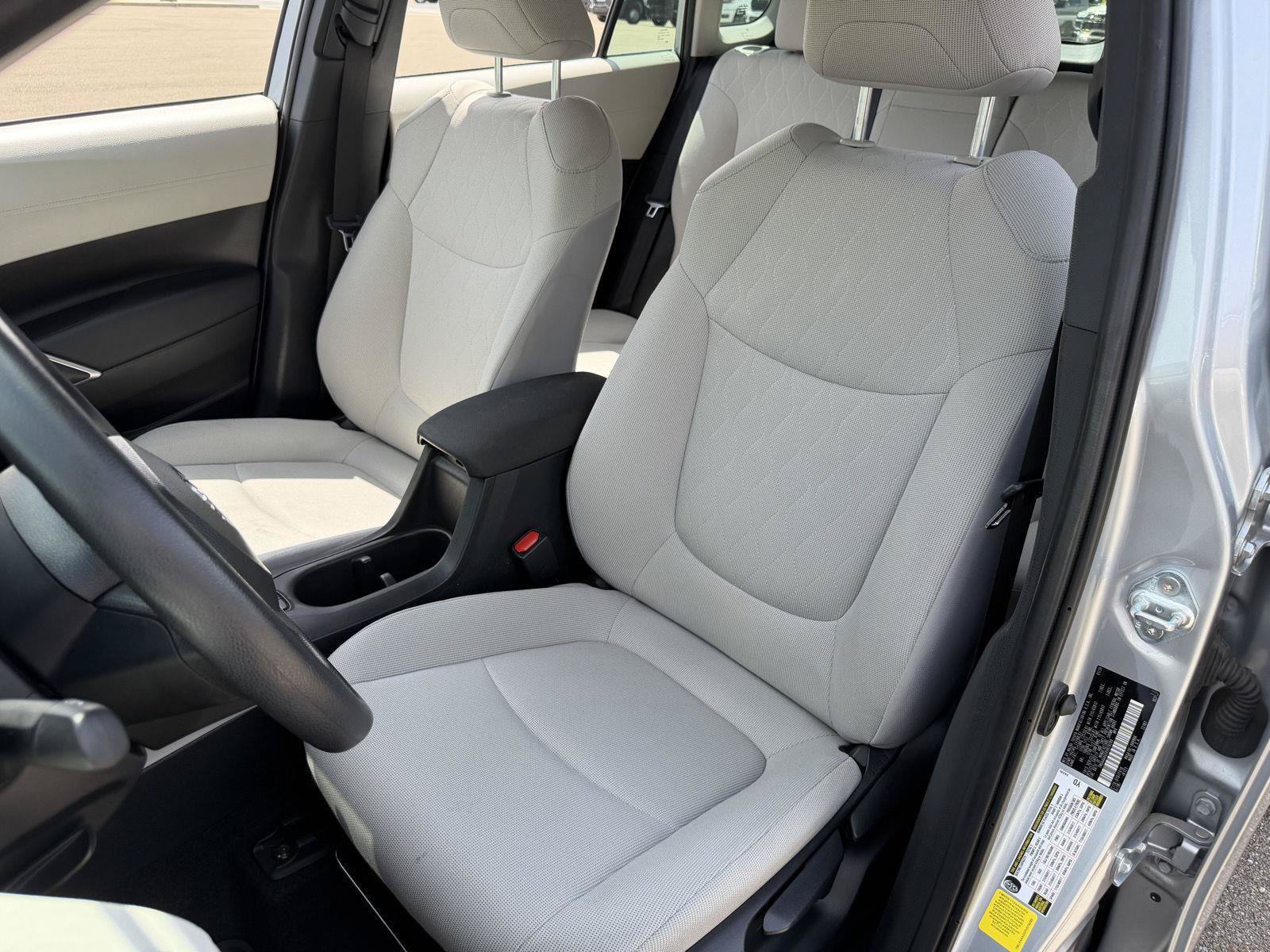 Used 2024 Toyota Corolla Cross L FWD image 16