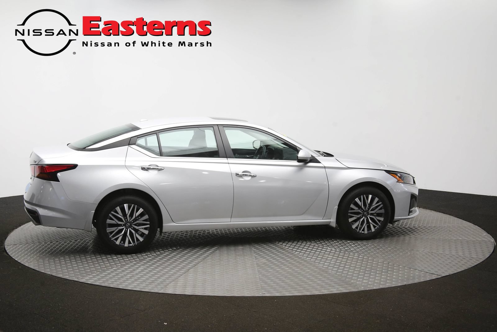 Used 2023 Nissan Altima 2.5 SV w/ SV Premium Package AWD/4WD image 45