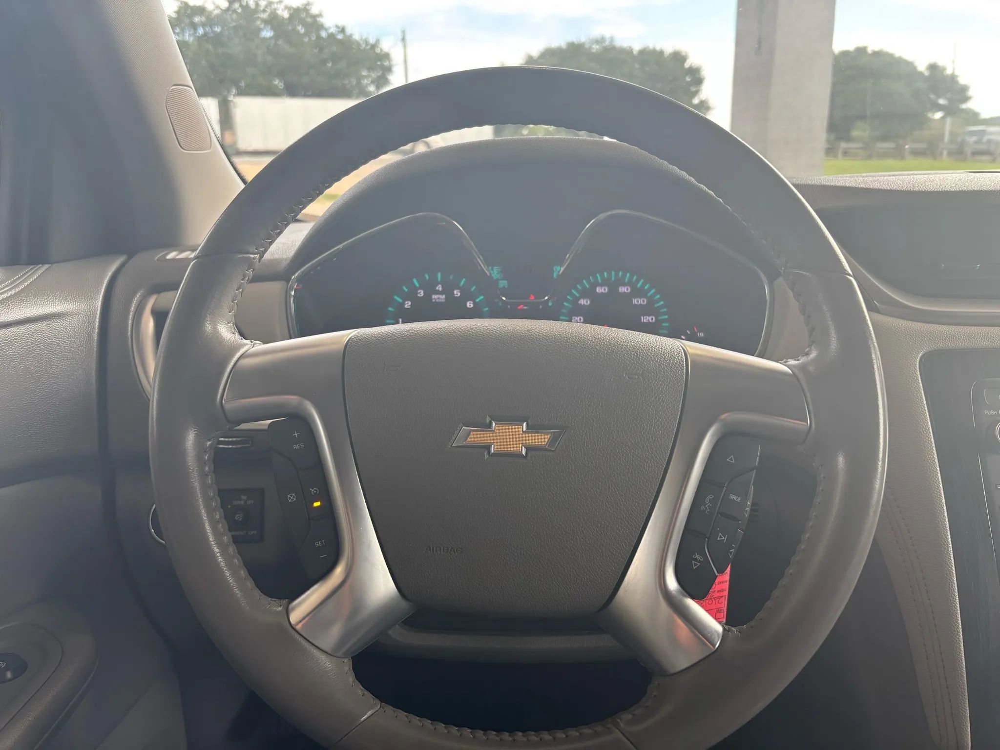 Used 2015 Chevrolet Traverse LT w/ Style and Technology Package image 10