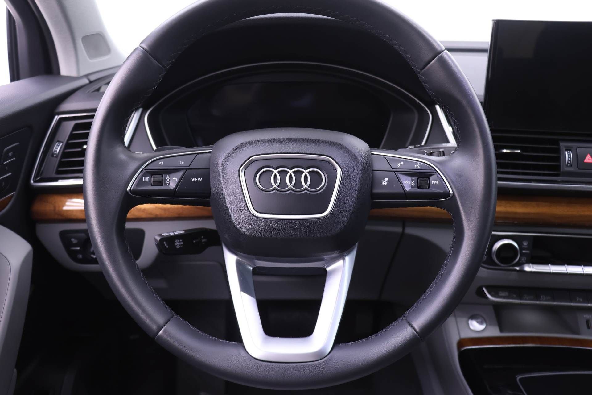 Certified 2023 Audi Q5 2.0T Premium Plus w/ Premium Plus Package AWD/4WD image 17