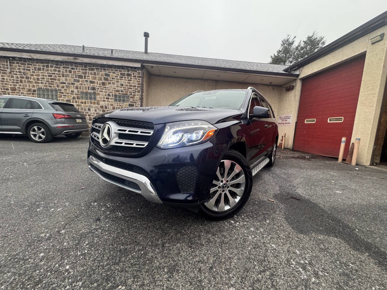 Used 2017 Mercedes-Benz GLS 450 4MATIC image 2