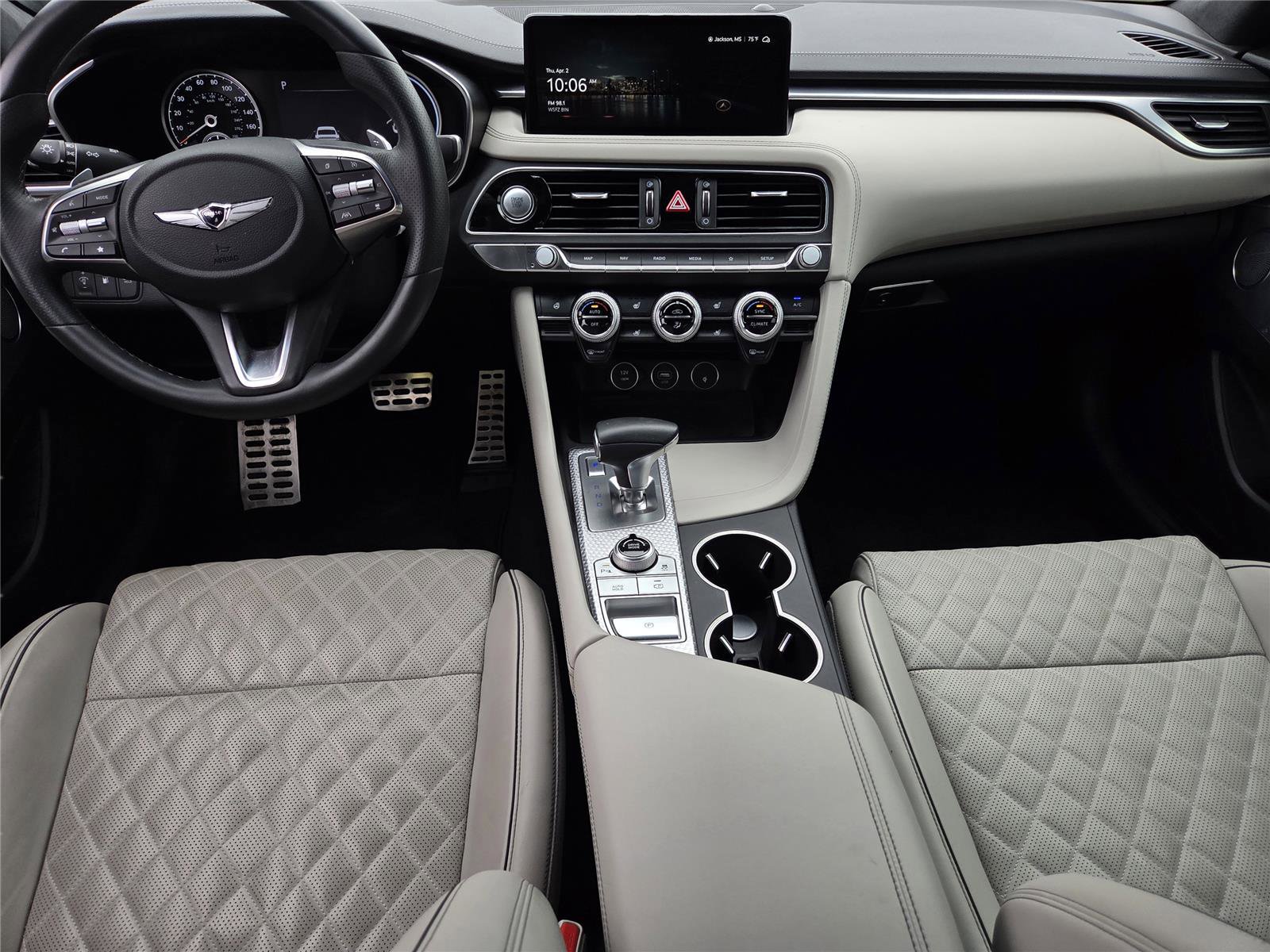 Used 2023 Genesis G70 3.3T w/ Sport Prestige Package image 9