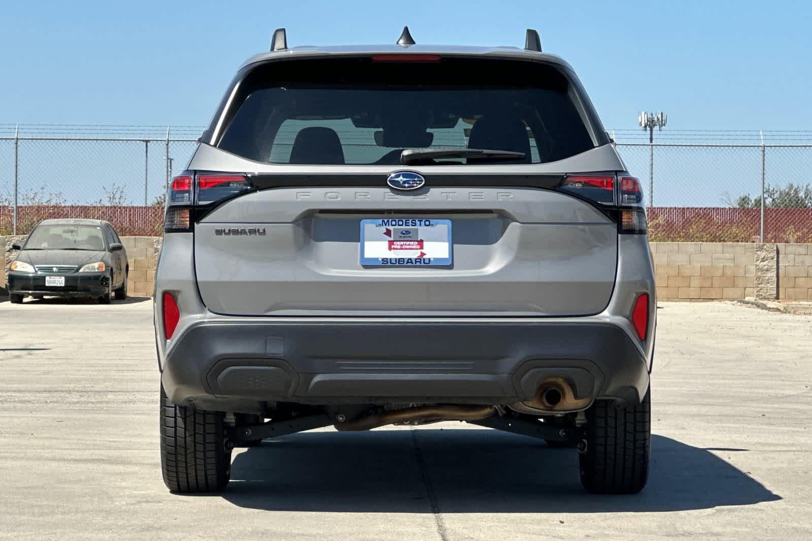 Certified 2025 Subaru Forester Premium AWD/4WD image 4