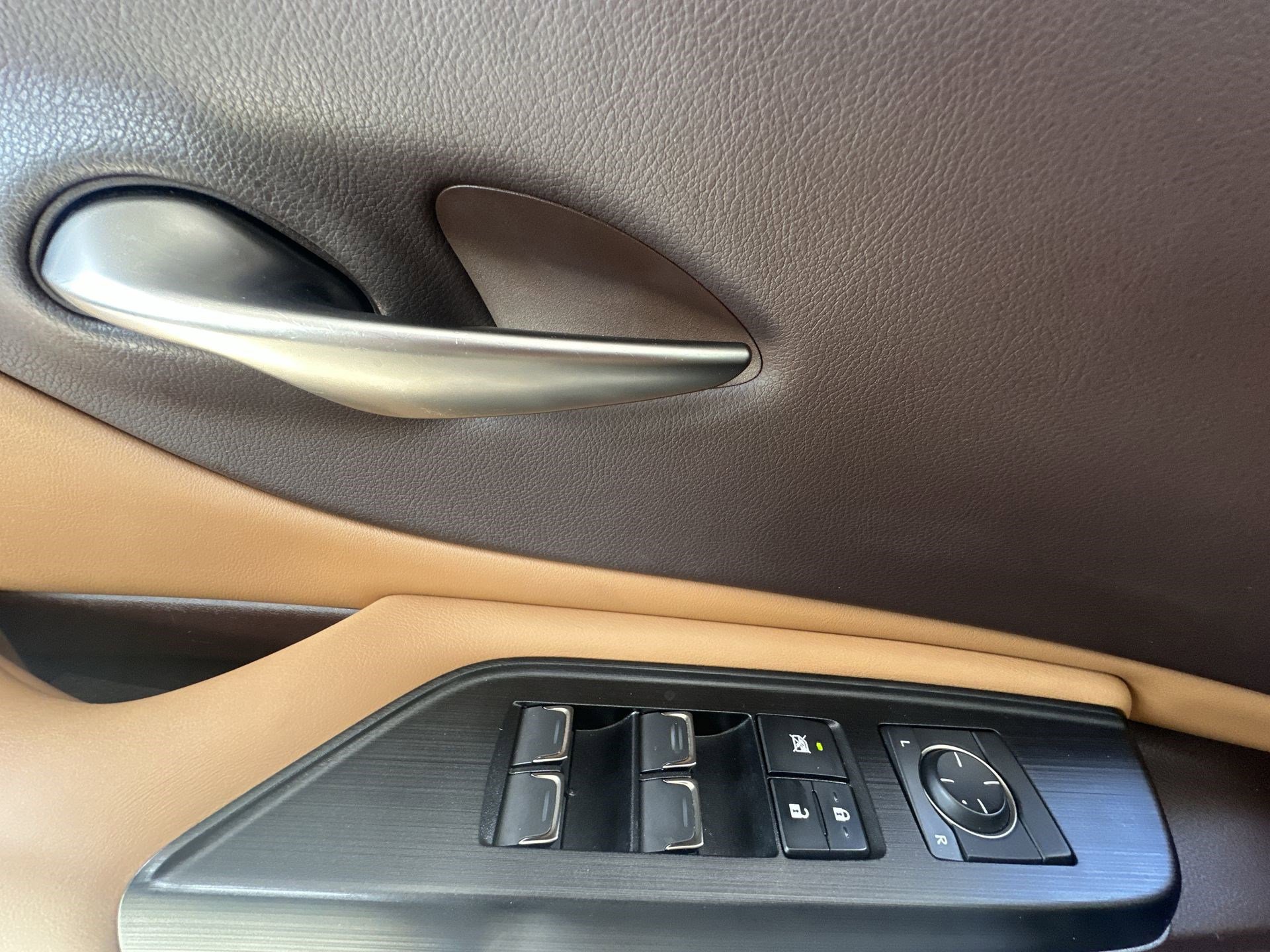 Used 2021 Lexus ES 350 image 15