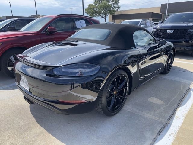 Used 2019 Porsche 718 Boxster RWD image 3