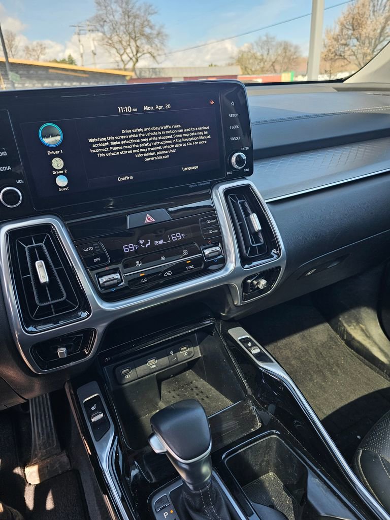 Used 2023 Kia Sorento SX AWD/4WD image 6