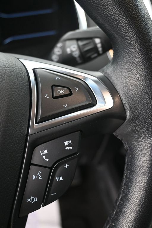 Used 2020 Ford Edge Titanium w/ Equipment Group 301A AWD/4WD image 19