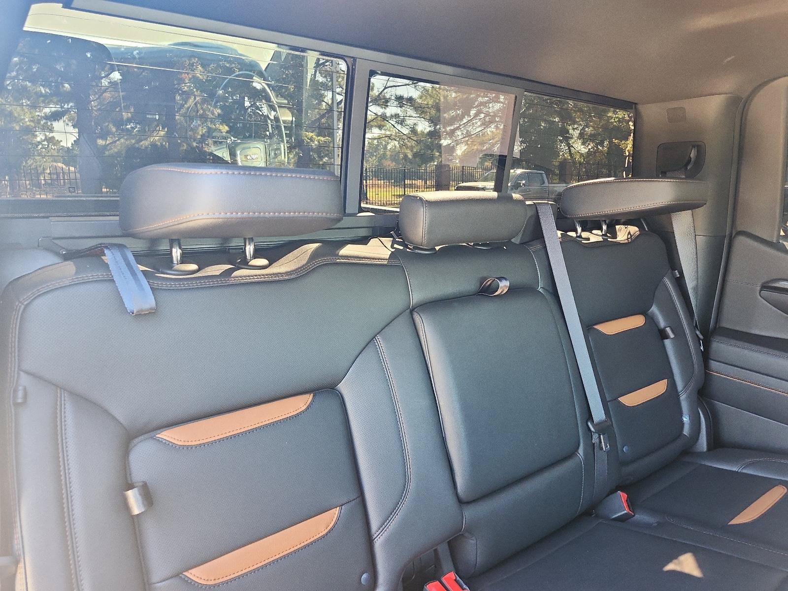 Used 2024 GMC Sierra 1500 AT4 w/ Technology Package AWD/4WD image 10