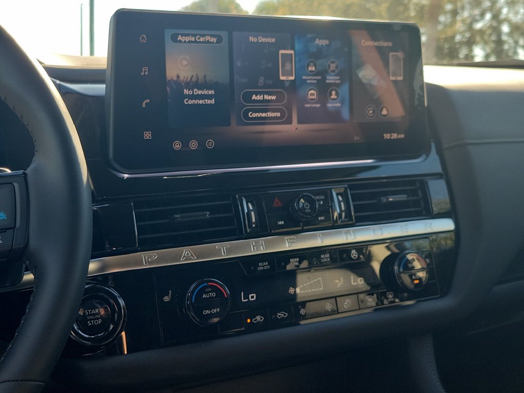 Used 2026 Nissan Pathfinder SL w/ SL Premium Package FWD image 23