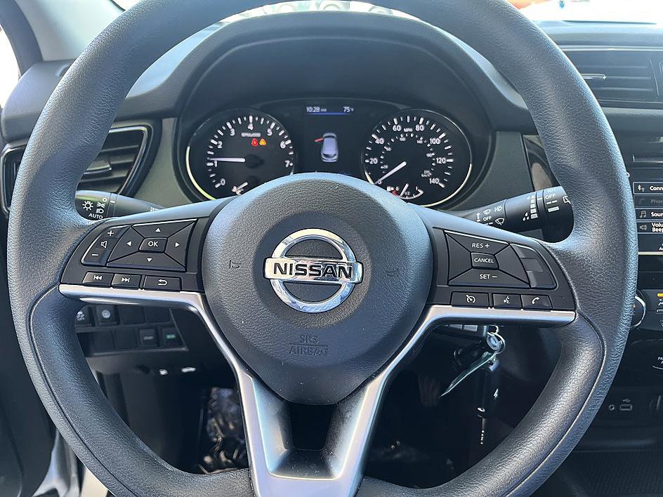 Certified 2022 Nissan Rogue Sport S image 17