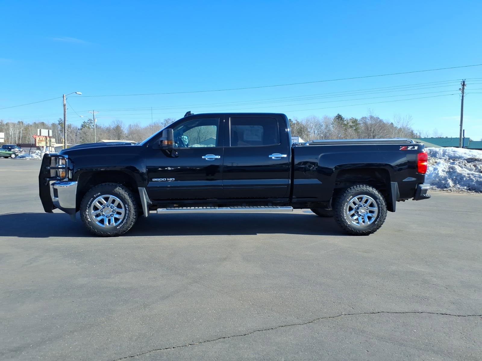 Used 2019 Chevrolet Silverado 3500 LT w/ LT Convenience Package image 3
