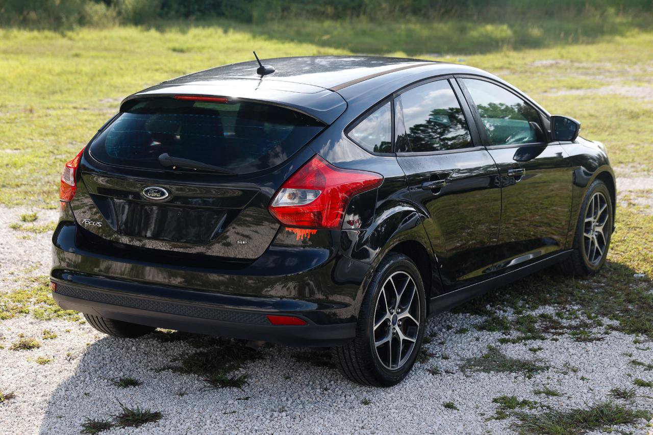 Used 2013 Ford Focus SE FWD image 11