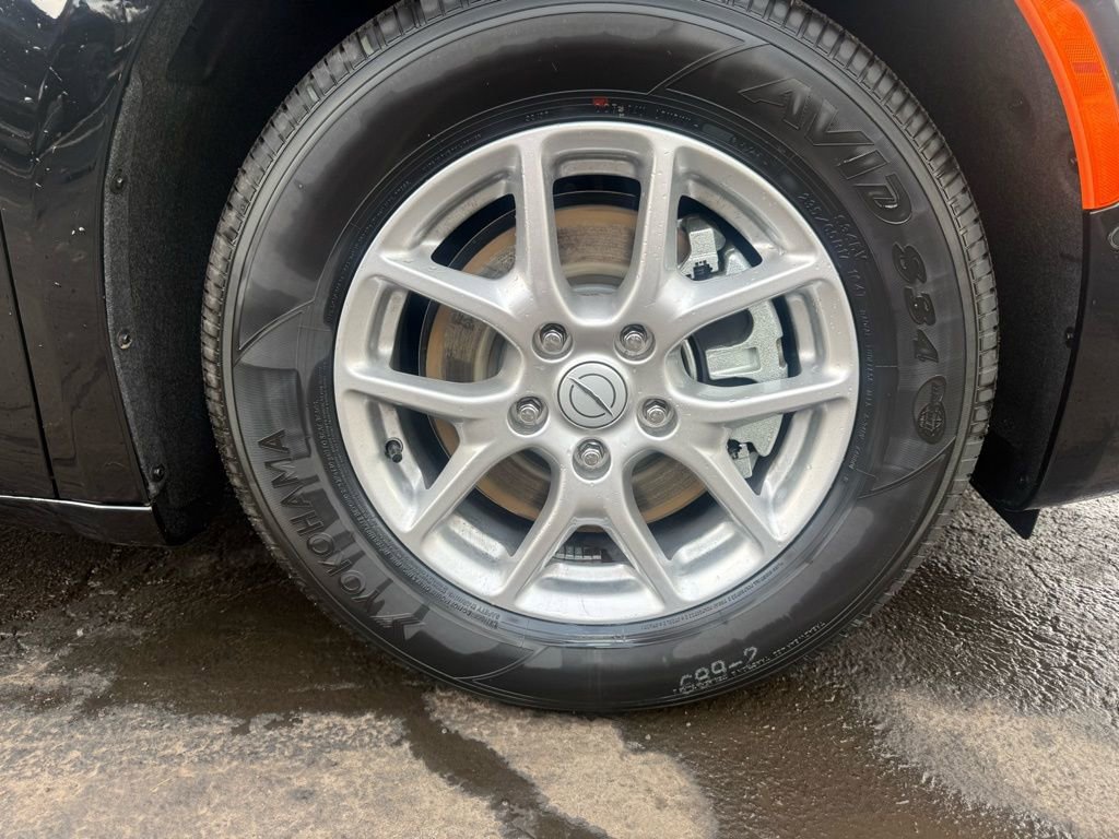 New 2025 Chrysler Pacifica Select FWD image 26