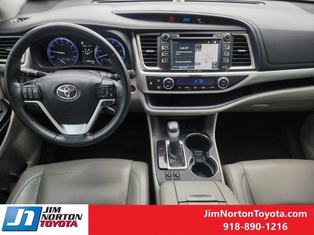 Used 2019 Toyota Highlander XLE image 27