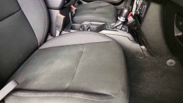 Used 2018 Jeep Wrangler Unlimited Sport S AWD/4WD image 28