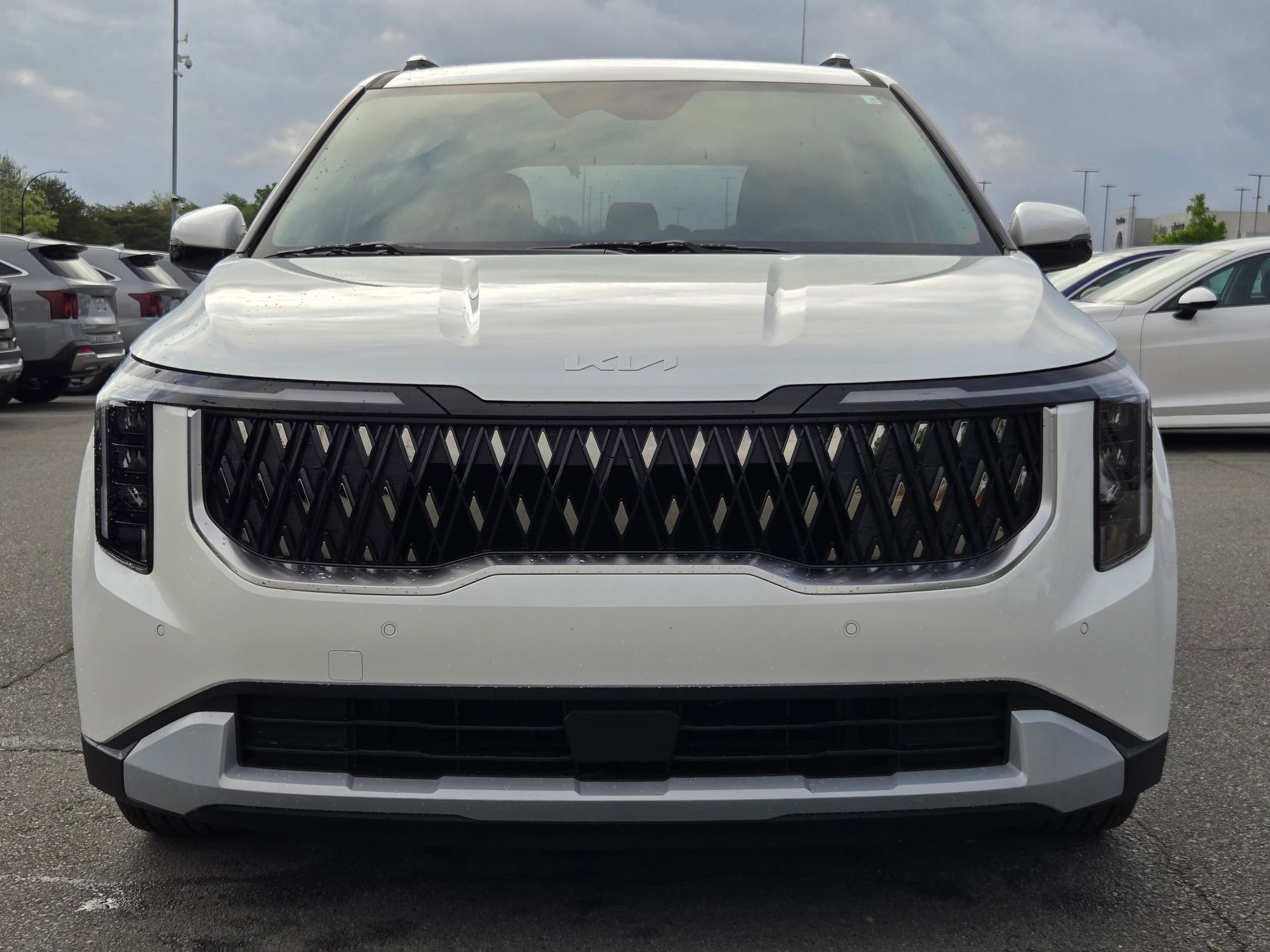 New 2026 Kia Carnival EX FWD image 2
