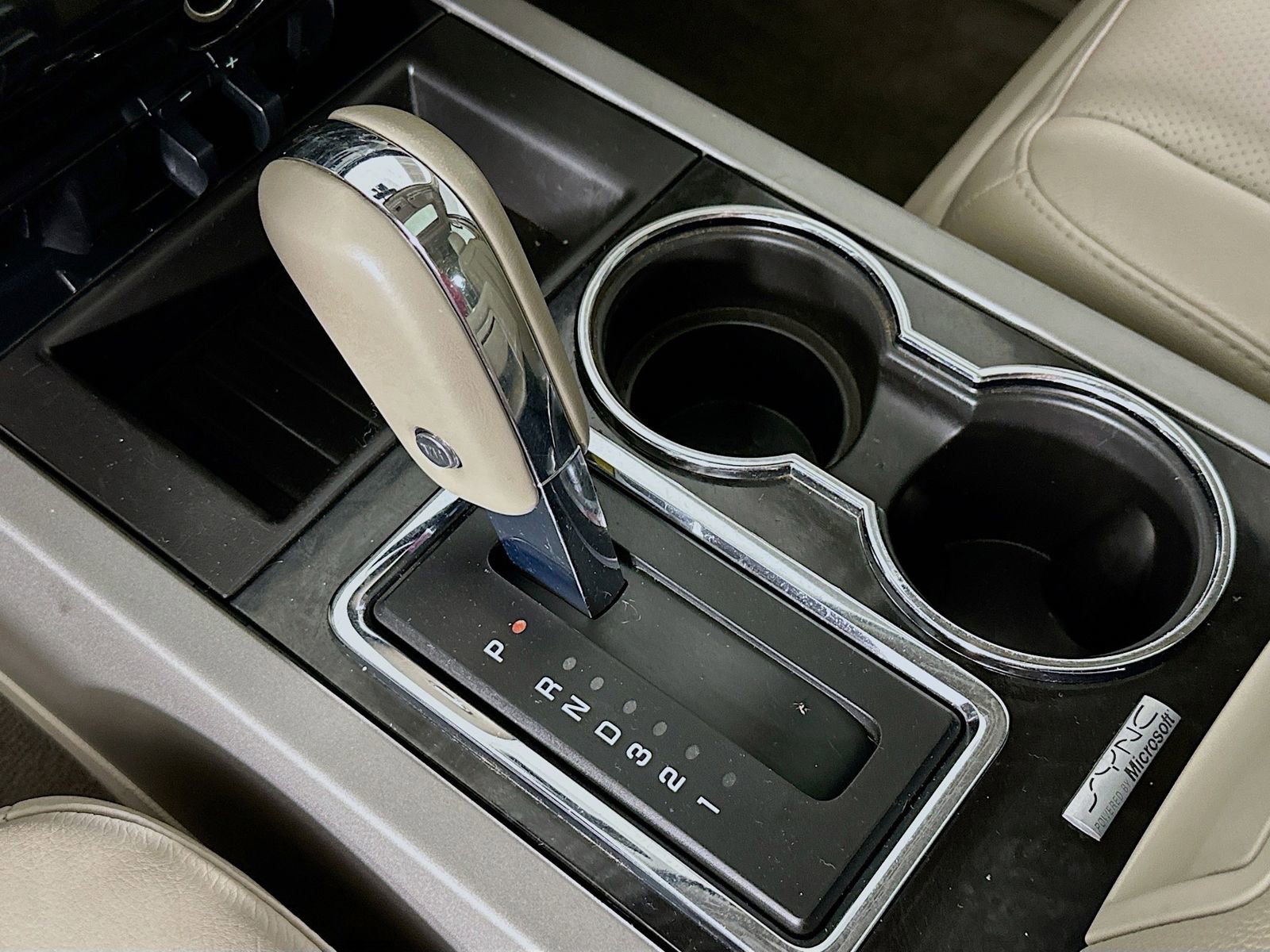 Used 2014 Ford Expedition Limited image 17