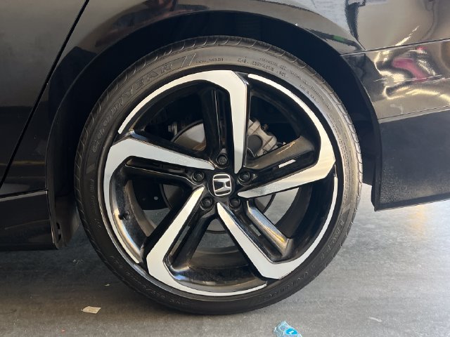 Used 2020 Honda Accord Sport image 10